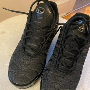 Nike Air Max Plus - Black